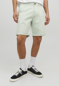 Jack & Jones JPSTBOWIE SOLID MID - Short - glacier