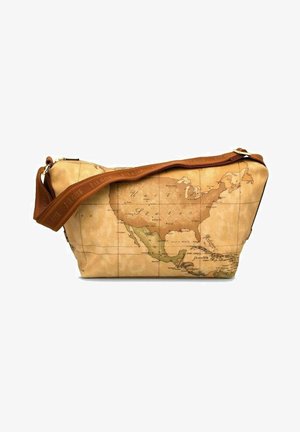 Borsa a spalla marrone presenta una stampa della mappa del Nord America su materiale beige testurizzato, con una tracolla e una chiusura con zip marroni in contrasto.