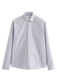 Napapaita kemeja dengan garis berwarna biru muda dan putih, dilengkapi dengan kerah, lengan panjang, dan saku dada. Terbuat dari kain lembut dengan tekstur halus.