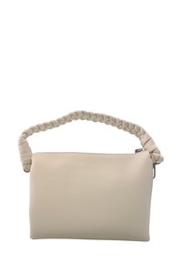 Borsa a mano in pelle crema con tracolla intrecciata, forma rettangolare, finitura liscia e chiusura con zip. Design semplice e moderno.