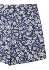 Pantaloni corti blu navy con stampa floreale bianca, dotati di chiusura con bottone, tasche e tessuto testurizzato. Il design include motivi intricati.