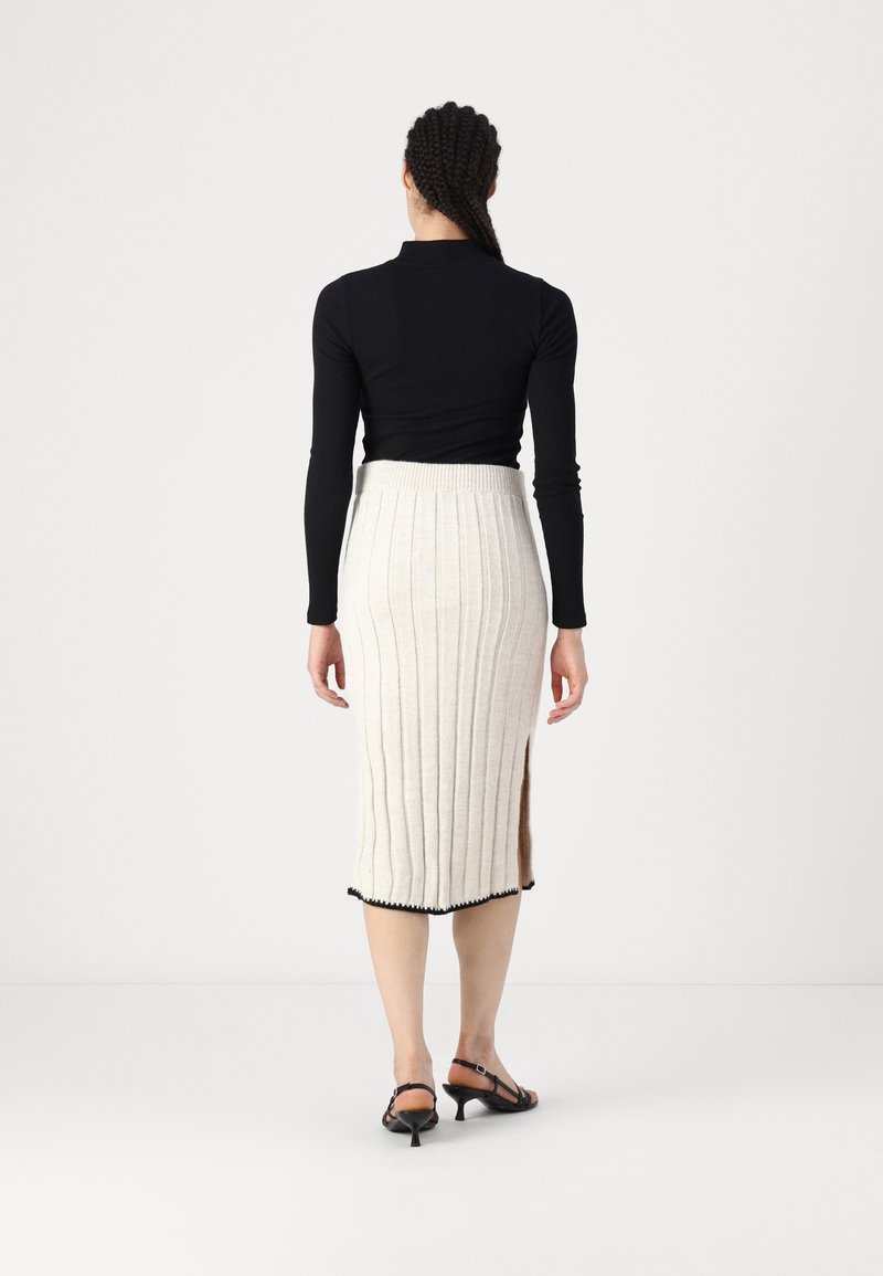 Jupe Crayon Marks And Spencer Noire - Femme Taille 14 - Longueur Genou - Cintre Manquant