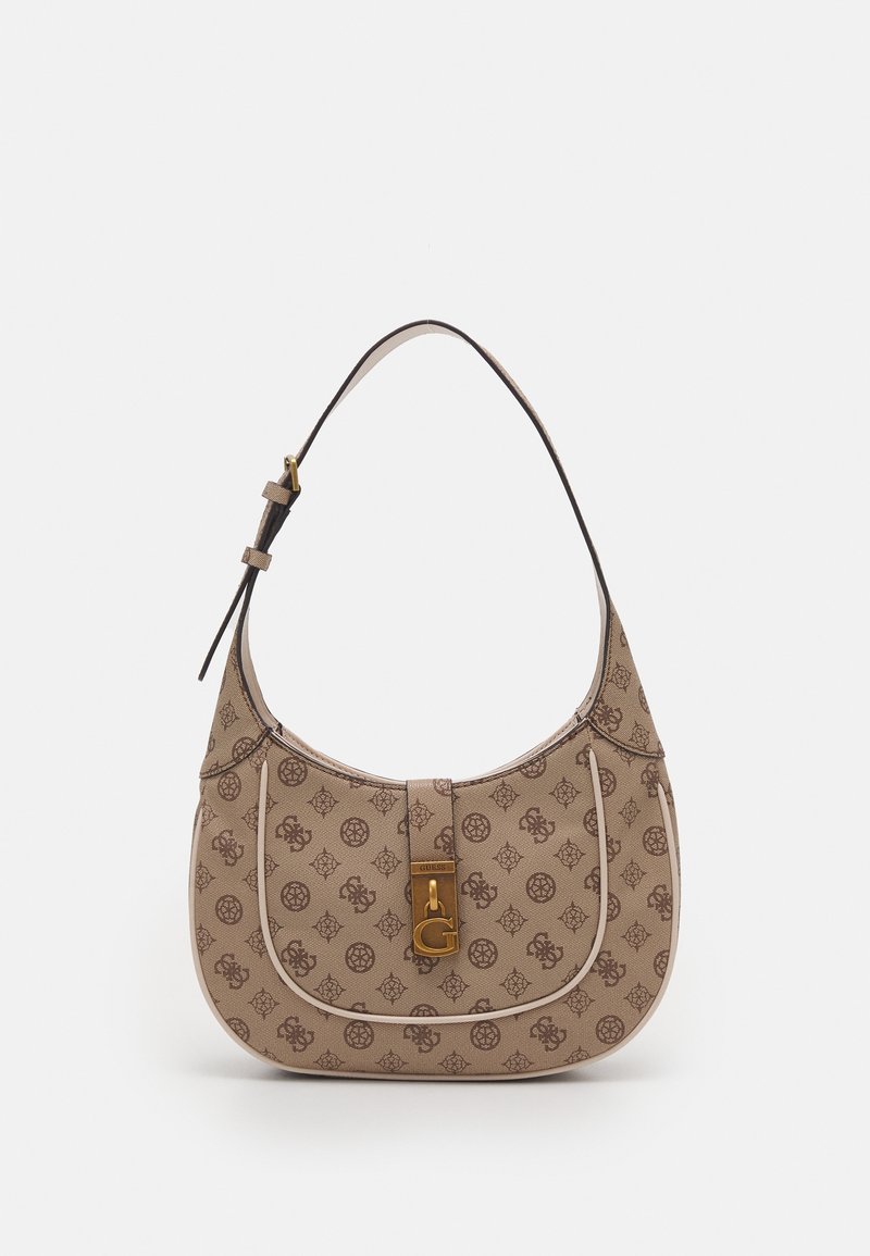 Hnědá taška přes rameno s křivkovým tvarem, která se vyznačuje opakujícím se vzorem loga, zlatými kovovými detaily a hladkým povrchem. Součástí je nastavitelný popruh.