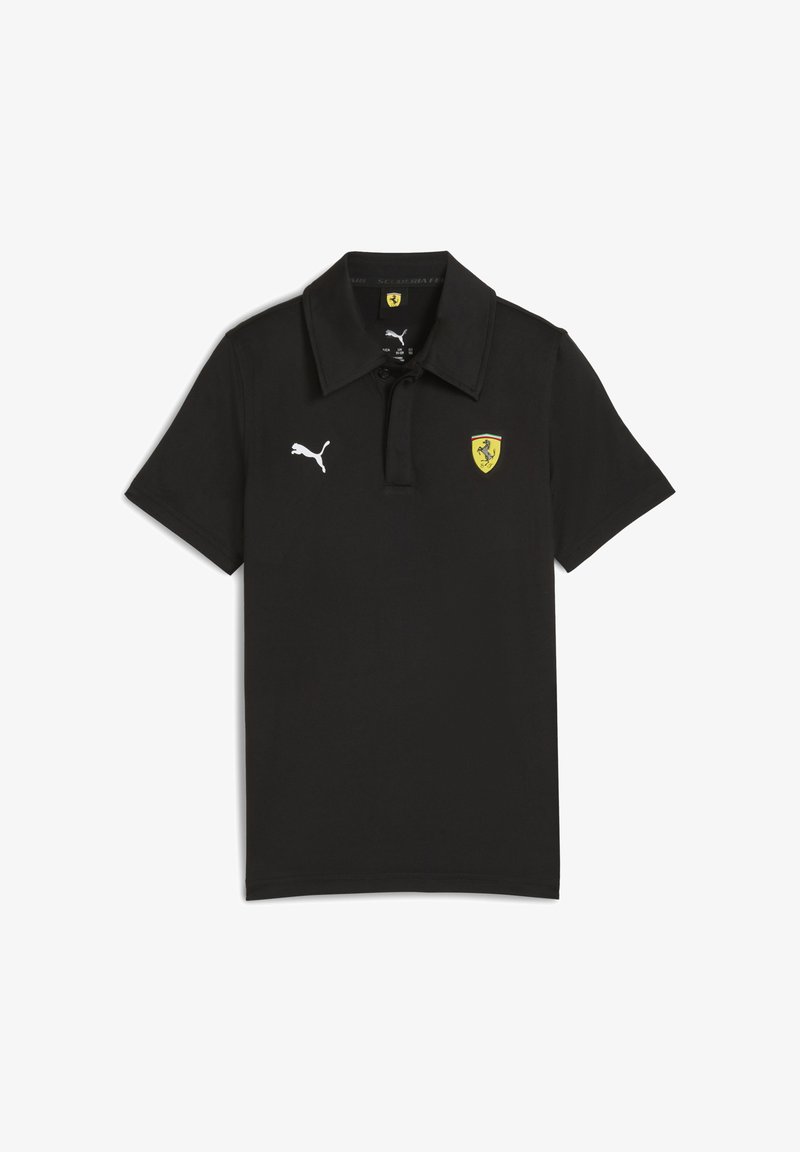 Fekete poloing, feltűnő sárga Ferrari logóval és fehér Puma logóval a mellrészen, klasszikus gallérral és gombokkal.