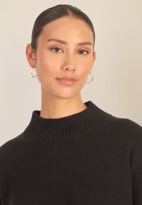 Apart OVERSIZED  czarny