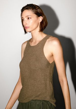 EMBELLISHED - Top - green