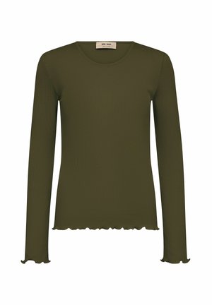 Olijfgroene lange mouwtop met geribbeld patroon en golvende zoom. Heeft een ronde halslijn en een aansluitende pasvorm.