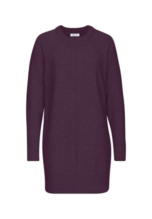 Paarse gebreide sweaterjurk met een ronde halslijn, lange mouwen, geribbelde manchetten en zoom, met een centraal naaddetail. Zachte textuur.