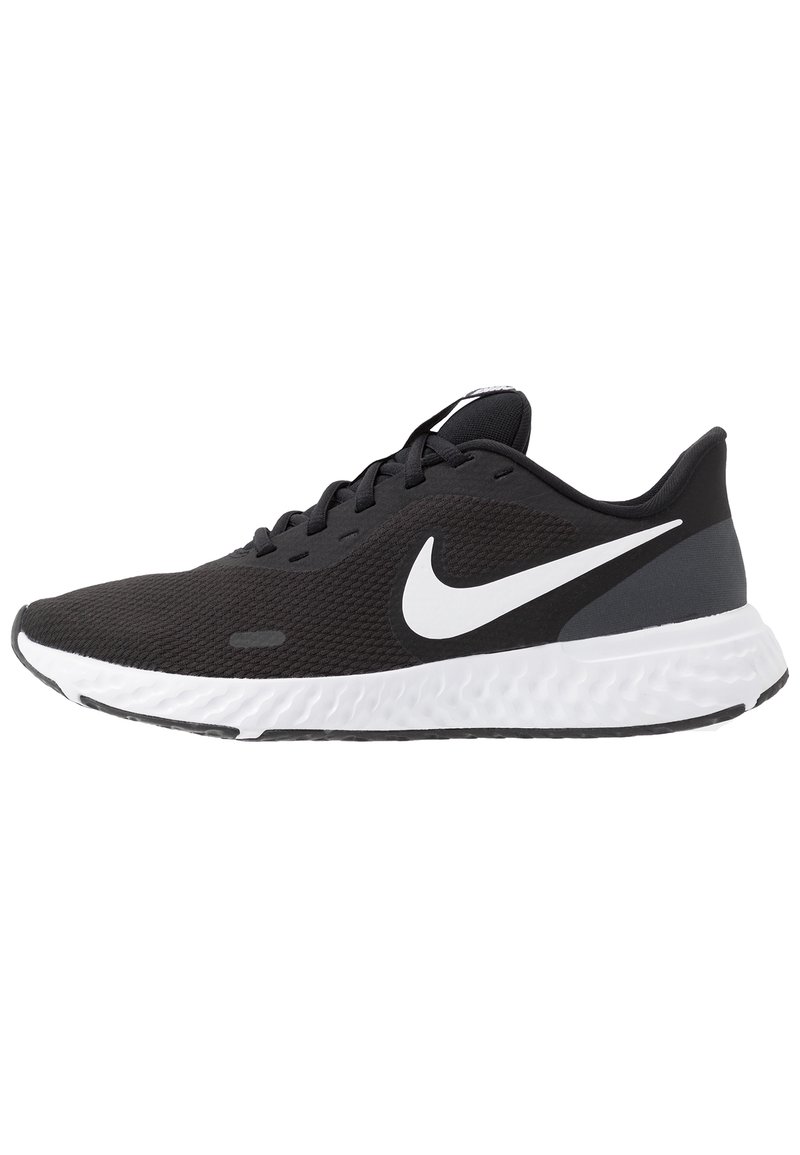 Scarpa sportiva nera con tomaia in rete traspirante, logo swoosh bianco di Nike, collo imbottito e suola intermedia bianca leggera con superficie testurizzata.