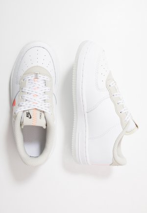 FORCE 1 LV8 3 - Sneakers - white/total orange/summit white/black