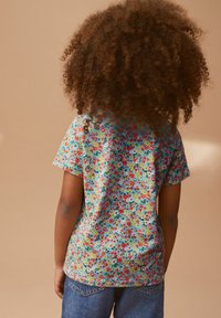 Next T-shirts print - red blue ditsy