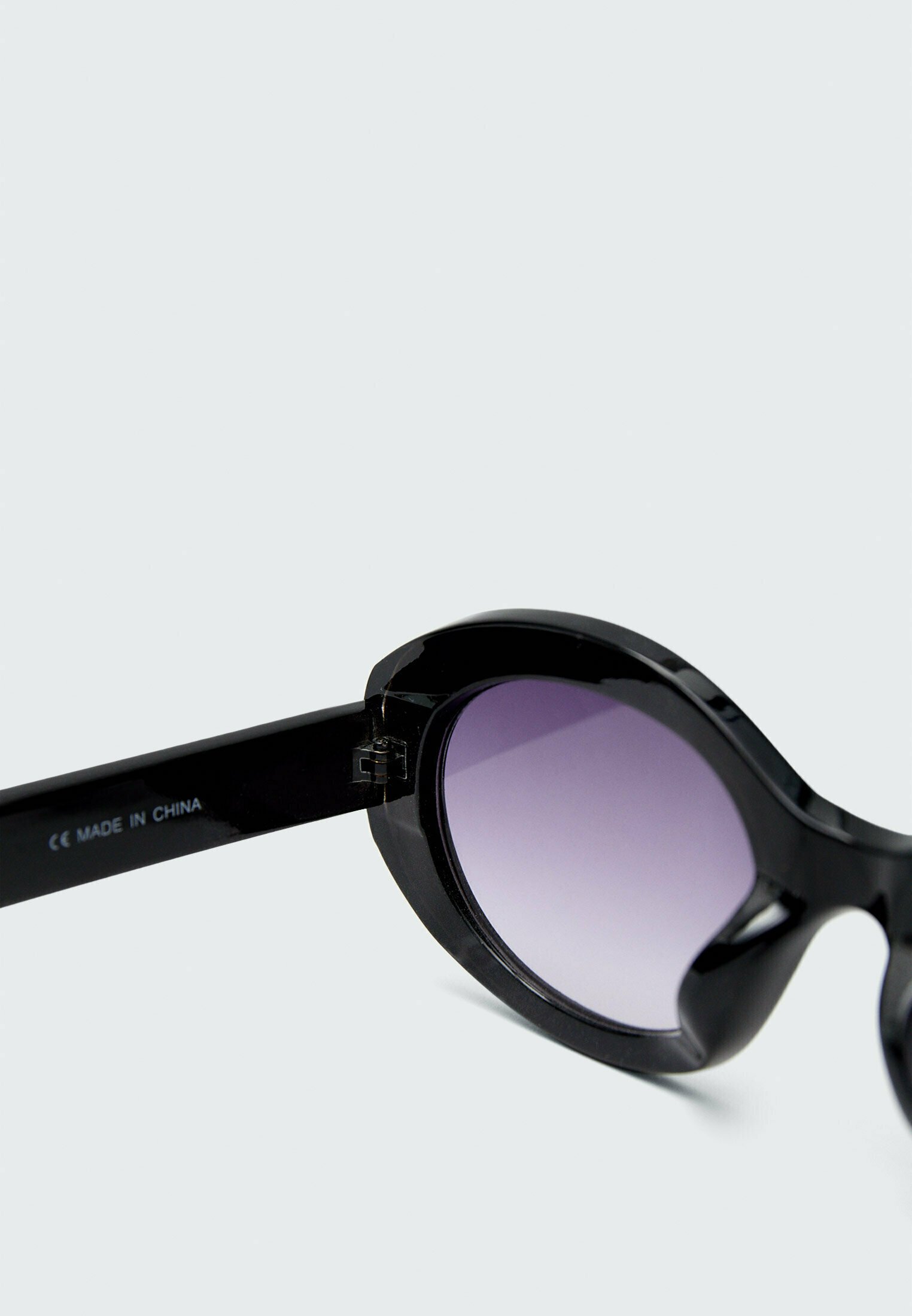 Stradivarius OVALE - Occhiali da sole - black/nero - Zalando