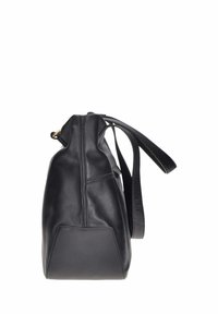 Borsa a tracolla in pelle nera con forma strutturata, superficie testurizzata, tracolla singola e chiusura superiore con zip. Presenta dettagli di cucitura discreti.