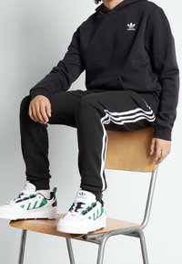 adidas Originals TREFOIL - Träningsbyxor - black/white
