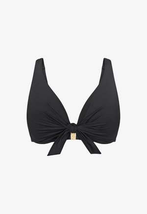Mustast bikinitopist, millel on laiad rihmad, sügav V-kaelus, ees sõlmes pael ja väike kuldne klamber sõlme all.