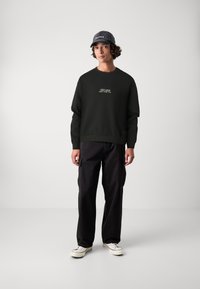 Jack & Jones JORBROOKLYN GRAPHIC CREW NECK - Felpa - black