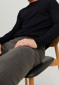 Jack & Jones Stickad tröja - black