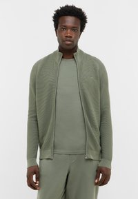 Unausgewählt, grün