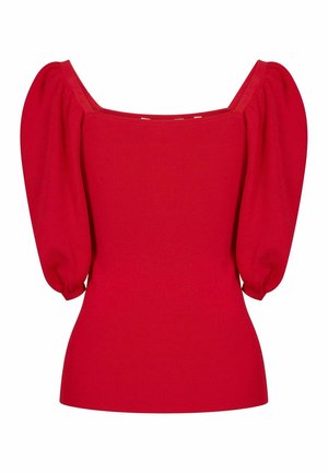 Haut en maille rouge avec encolure carrée et manches trois-quarts bouffantes, cintré à la taille et aux poignets.