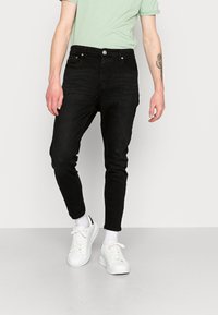 Brave Soul MADISONCROPC - Calças de ganga de corte afunilado - charcoal wash