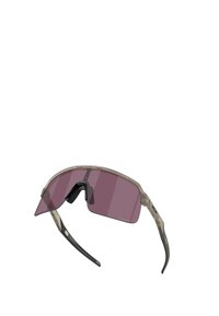 Occhiali da sole sportivi con montatura trasparente, steli grigio scuro e lenti rosa sfumate. Presentano un design avvolgente per una copertura totale.