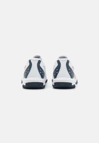 ASICS GEL-ROCKET 11 biały
