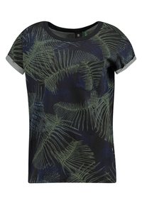 Černé tričko s krátkým rukávem, zdobené vzorem kapradiny v tmavě zelené barvě. Na přední straně se nachází malá kapsa a kontrastní šedé manžety na rukávech.