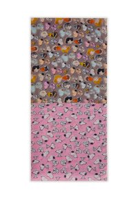 Mehrfarbiger Stoff mit Cartoon-Figuren, aufgeteilt in zwei Abschnitte: oben mit braunem Hintergrund und verschiedenen Farben, unten mit pinkem Hintergrund.