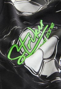 Unausgewählt, black white football