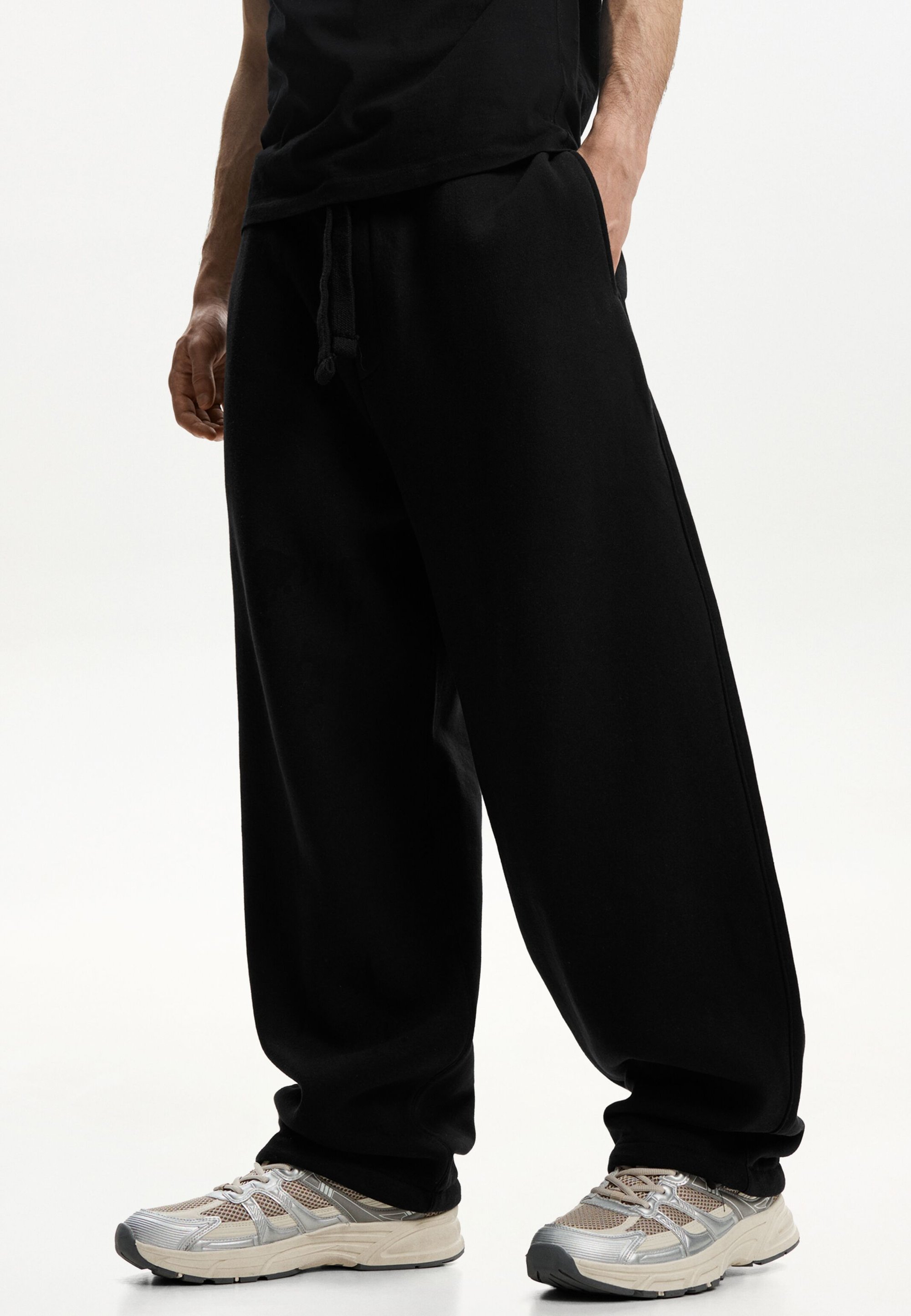 Bershka Pantaloni sportivi black/nero