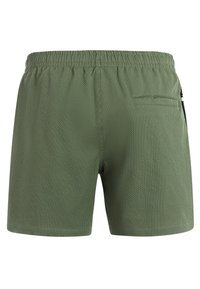 Olijfgroene textuur heren shorts met elastische tailleband en een enkele horizontale achterzak aan de rechterkant.