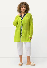 Ulla Popken - OVERSIZED  V-AUSSCHNITT - Chaqueta de punto - neon green Imagen en miniatura 1