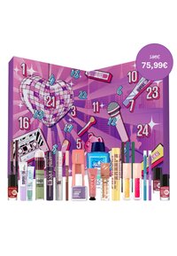 Calendrier de l'Avent avec un design violet, mettant en avant un cœur disco, 24 portes numérotées et divers produits de maquillage dans des tubes et des flacons.