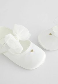 Next BOW REGULAR FIT - Riemchenballerina - white