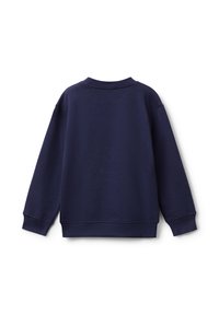 Námořnická modrá mikina s dlouhým rukávem, s žebrovanými manžetami, spodním lemem a límcem, zobrazená zezadu na bílém pozadí.