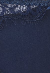 Unausgewählt, dunkelblau