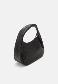 Pieces PCSANNA BRAIDED SHOULDER BAG - Rokassoma - black