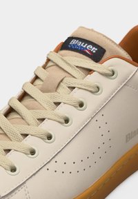 Blauer LOWELL01 - Αθλητικά παπούτσια - cream/brown