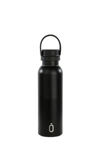 Bottiglia d'acqua in acciaio inox nero con impugnatura testurizzata, manico di trasporto e forma cilindrica elegante; presenta un logo in argento.