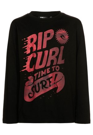 Czarna koszulka z długim rękawem z dużym czerwonym napisem "RIP CURL TIME TO SURF!" oraz stylizowanym logo słońca i fali z przodu.