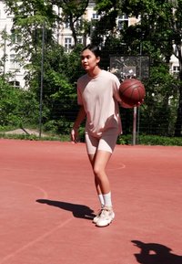 Jordan DIAMOND - T-shirt de sport - particle beige