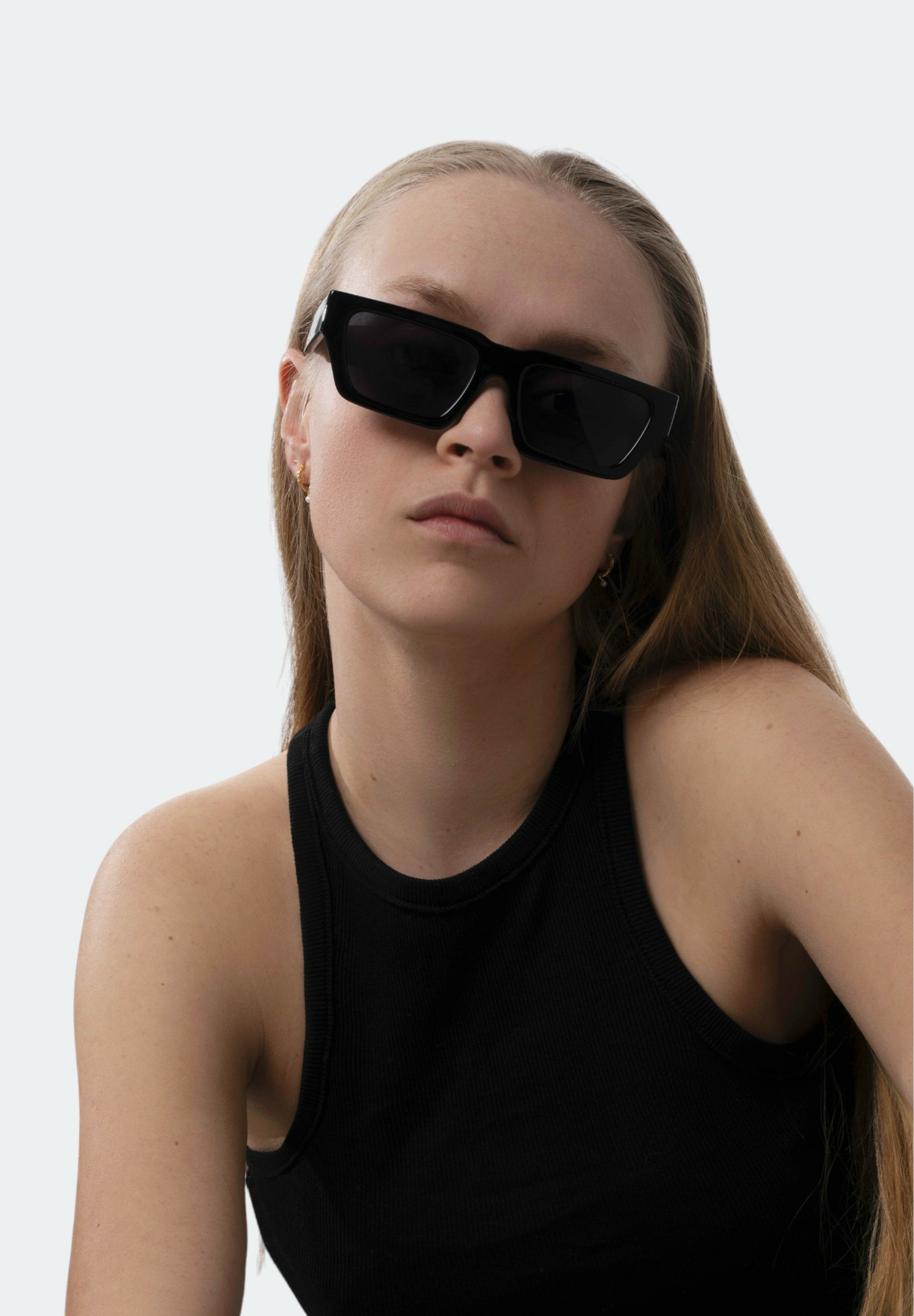 QUAY AUSTRALIA LEVEL UP - Occhiali Da Sole - Matte Black/black Fade To Coral Q0154k05h Q11