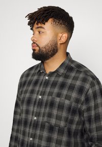 Only & Sons ONSLUCA LIFE TWILL CHECK - Camisa - peat