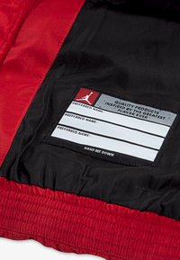 Jordan BROOKLYN PUFFER UNISEX - Veste d'hiver - gym red/black