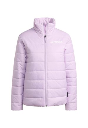 Veste isolée légère de couleur violet clair, avec un col haut, un design matelassé, une fermeture éclair à l'avant et un logo sur le côté supérieur gauche. Matériau léger.