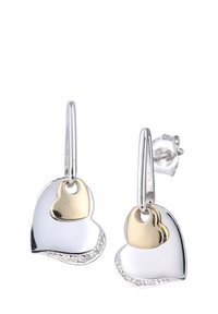 Sarkanbalta un sudraba sirds formas auskari ar gludu apdari, kurā ir mazāks zelta sirdis un skaidru akmeņu rinda gar malu.