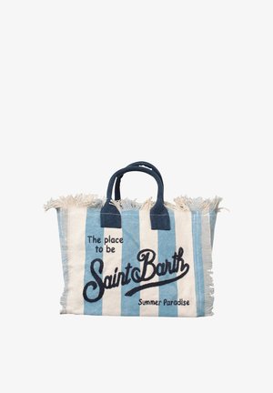 Blauw-wit gestreepte draagtas met rafelige randen, marineblauwe handvaten en tekst "The place to be Saint Barth Summer Paradise" aan de voorkant.