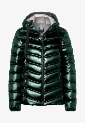 Ciemnozielona błyszcząca pikowana kurtka z kapturem, zamkiem z przodu, elastycznymi mankietami i zapinanymi na zamek bocznymi kieszeniami, przedstawiona na białym tle.