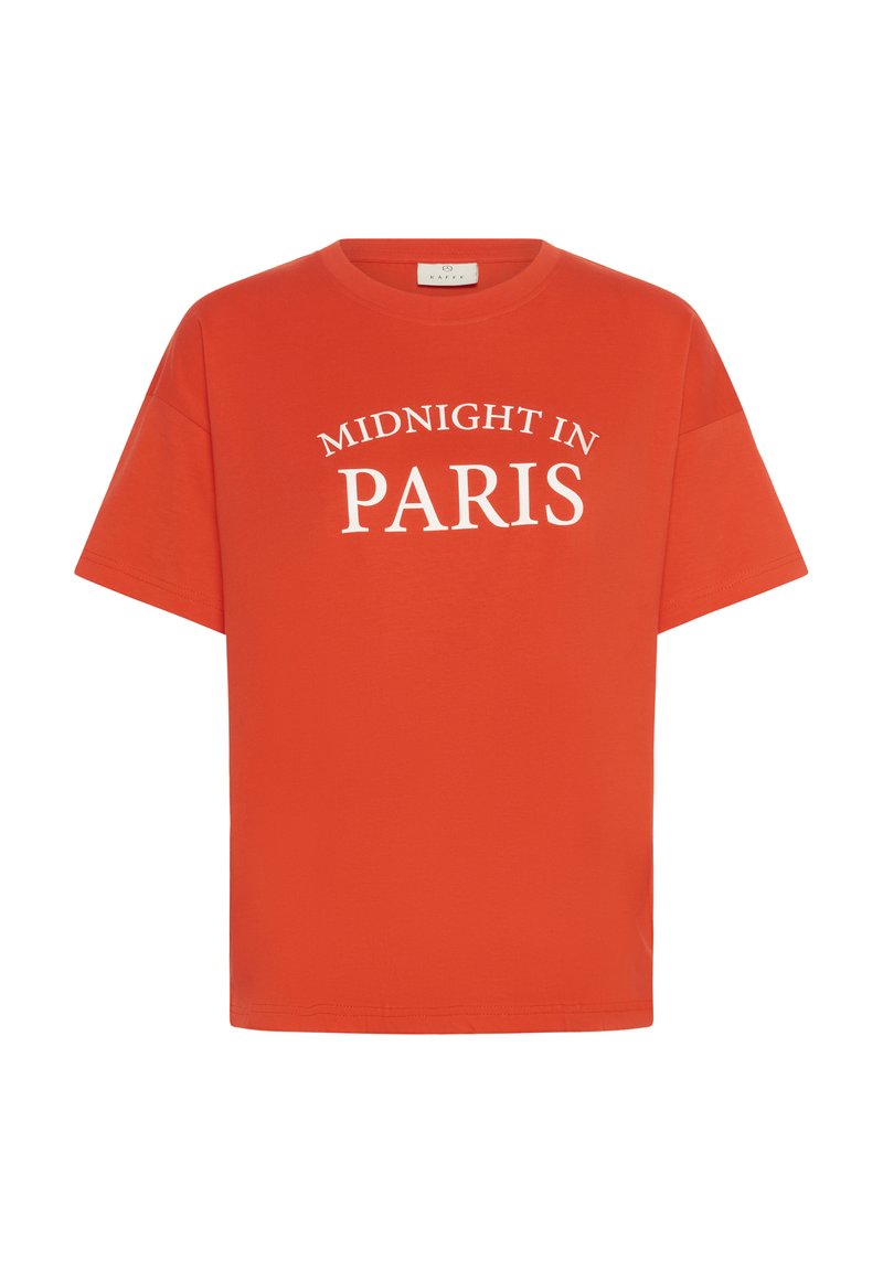 Rotes T-Shirt mit kurzen Ärmeln und weißem Text ""MIDNIGHT IN PARIS"" auf der Brust.