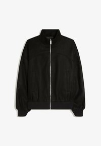 Vald, black